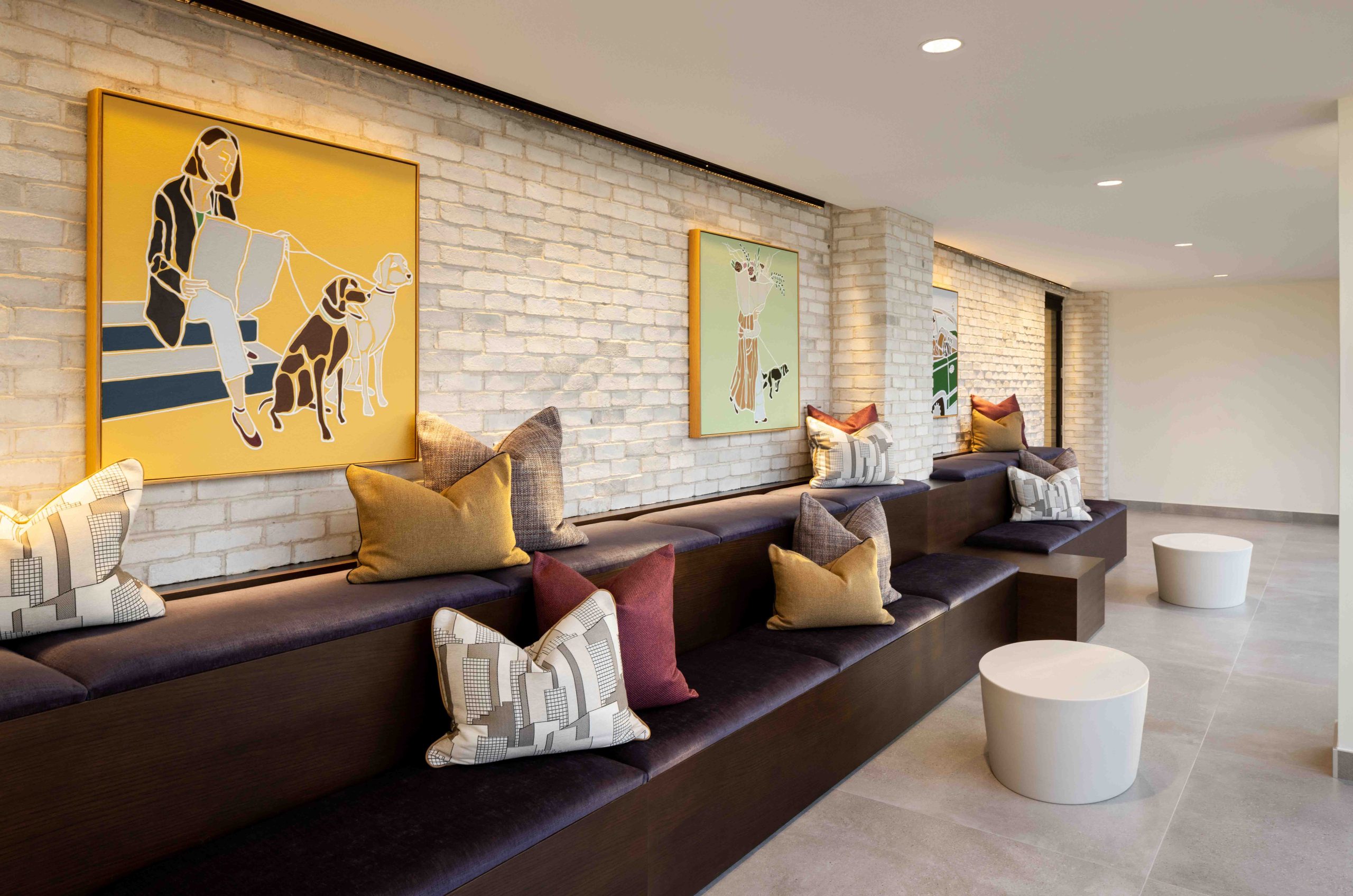 Dog Run | Indoor Lounge